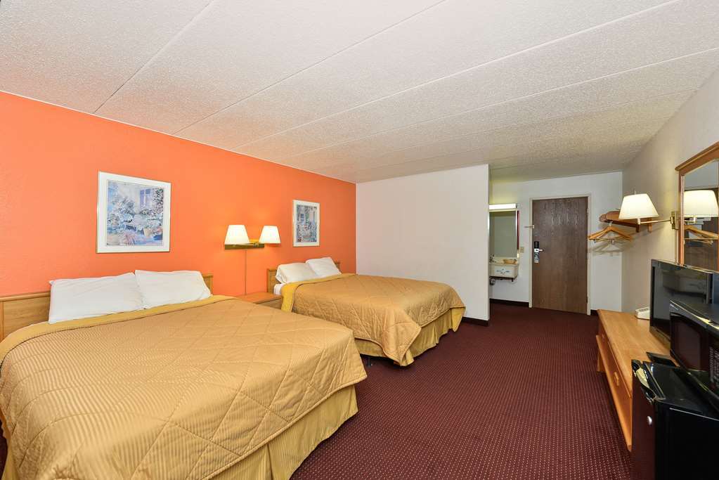 Americas Best Value Inn - Omaha Room photo